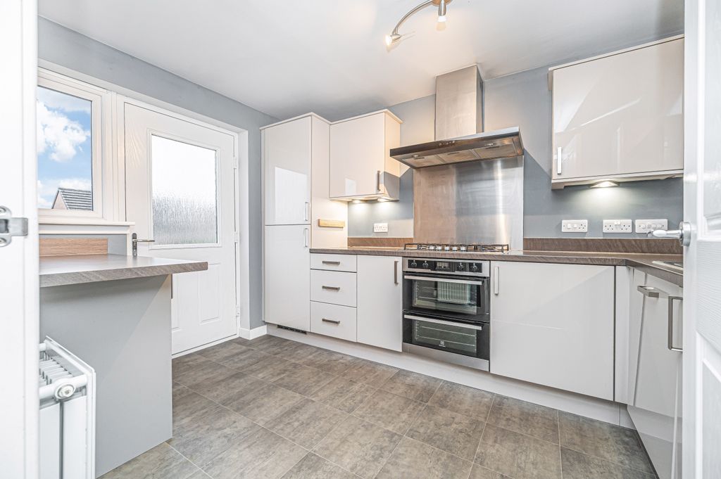 Property photo 3 of 20 Property Image 3