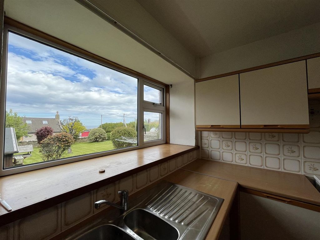 Property photo 2 of 18 Kitchen