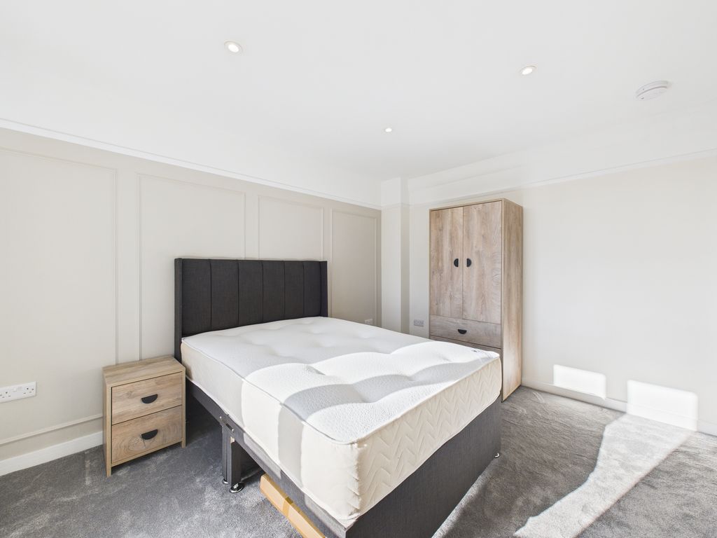 Property photo 3 of 7 Room 1