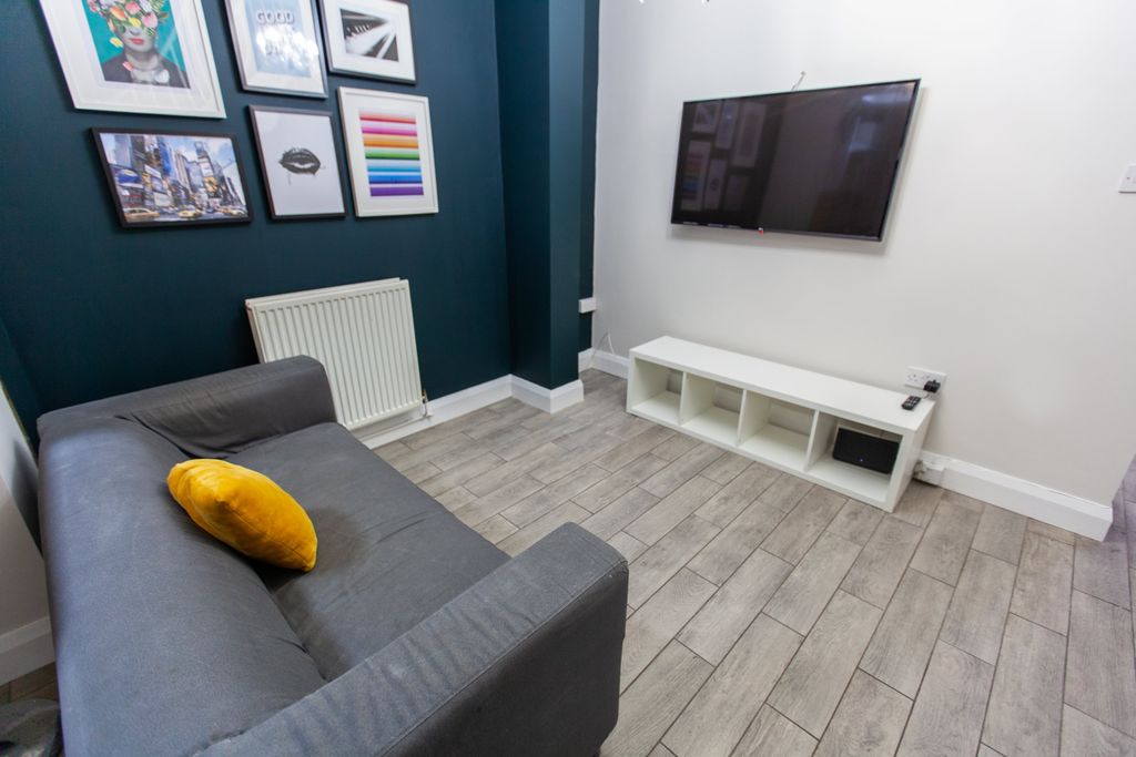 Property photo 3 of 9 Img_0476