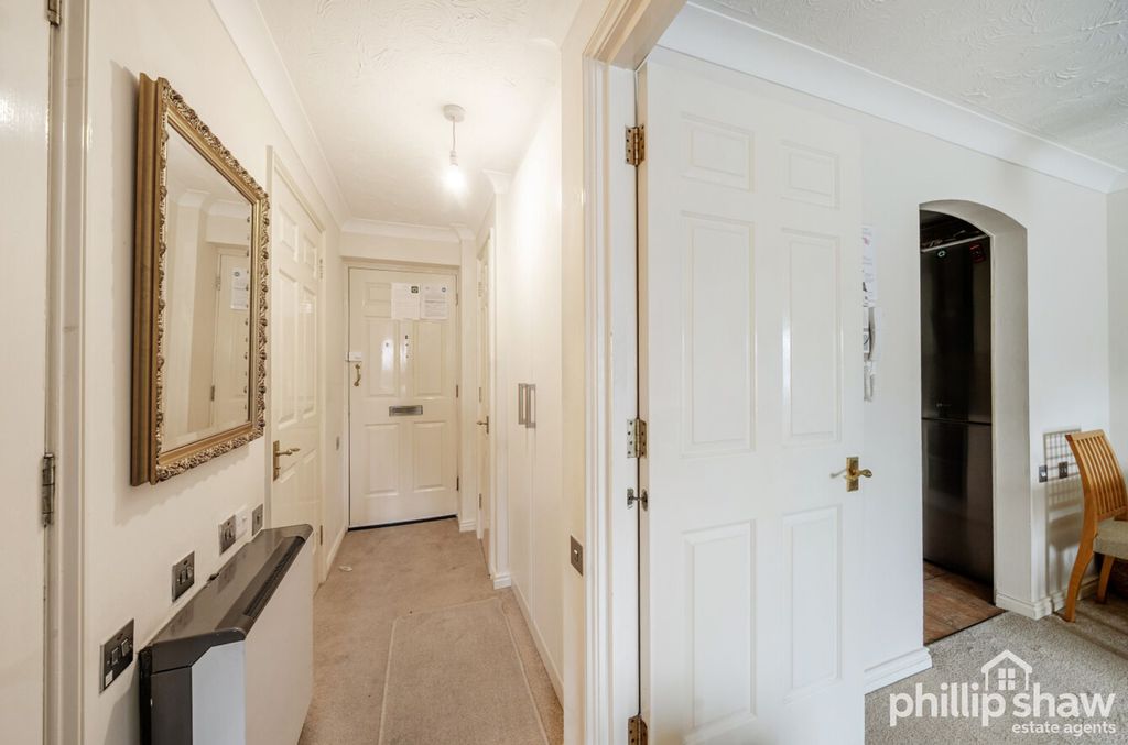 Property photo 2 of 12