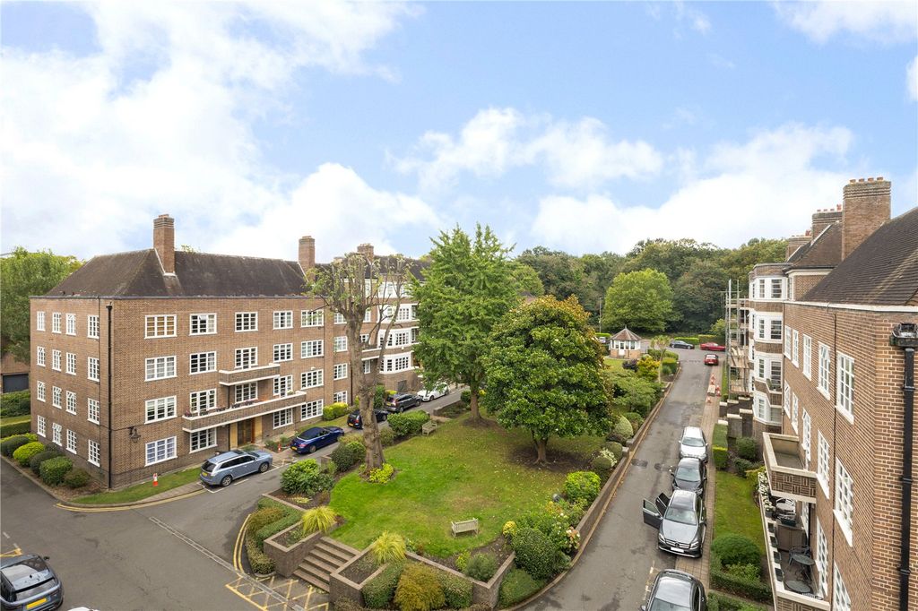 Property photo 1 of 16 Exeter House
