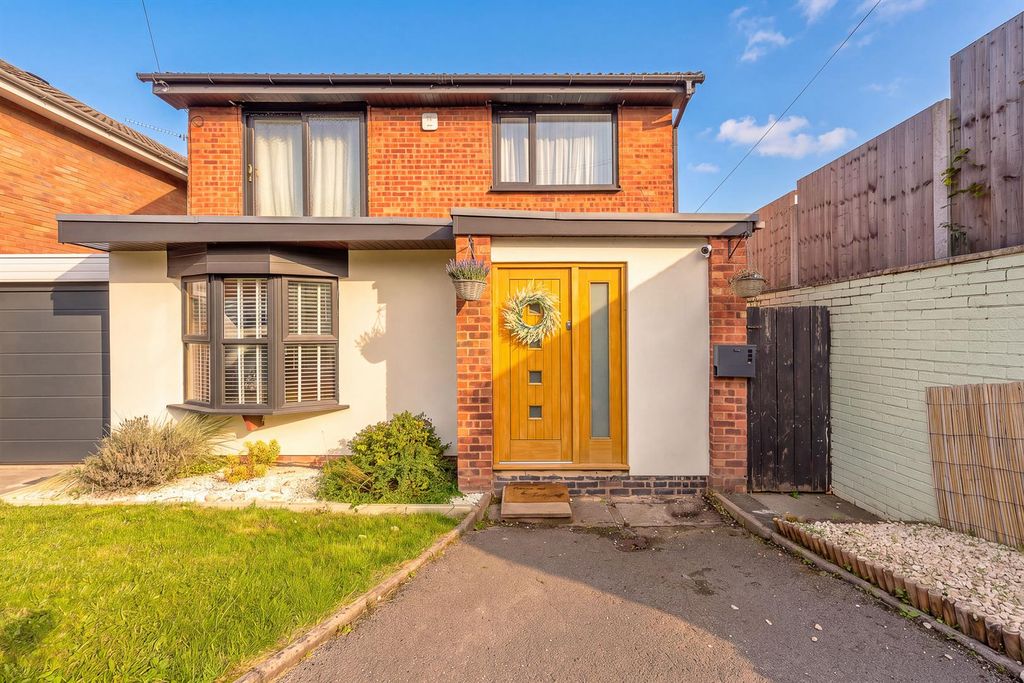 Property photo 1 of 34