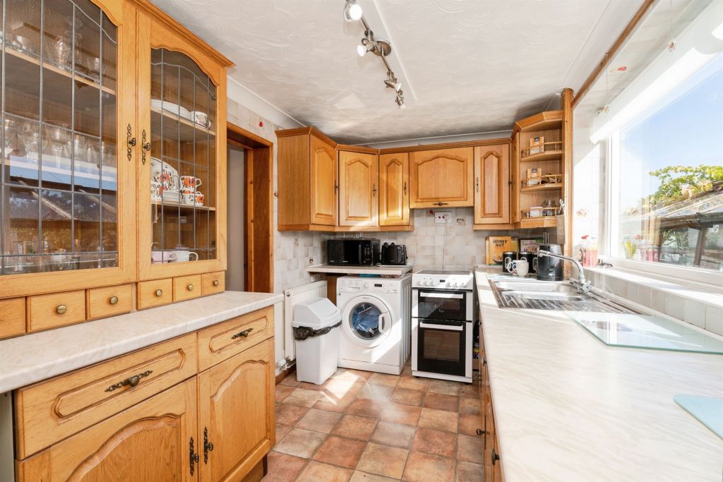 Property photo 2 of 26