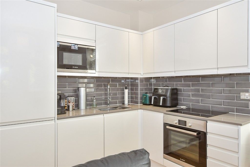 Property photo 2 of 15 Lounge/Kitchen/Diner