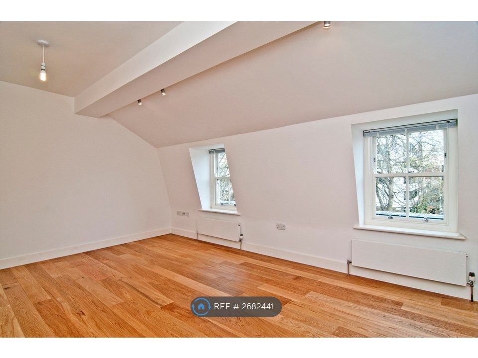 Property photo 3 of 12 Living Room