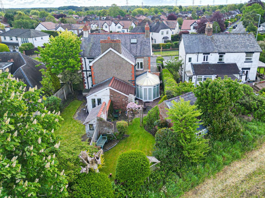 Property photo 3 of 27