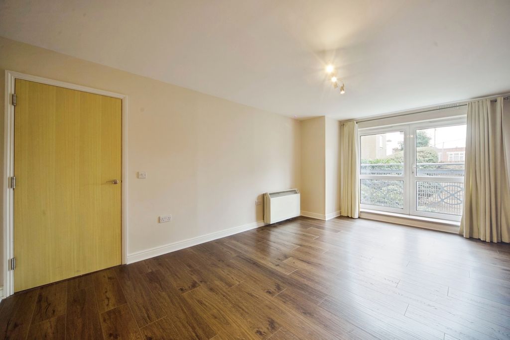 Property photo 2 of 18 Photo