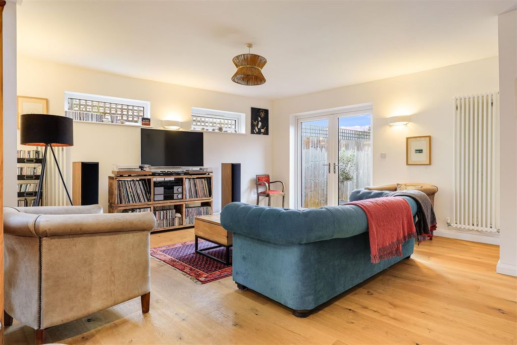 Property photo 2 of 18 Img (17).Jpg