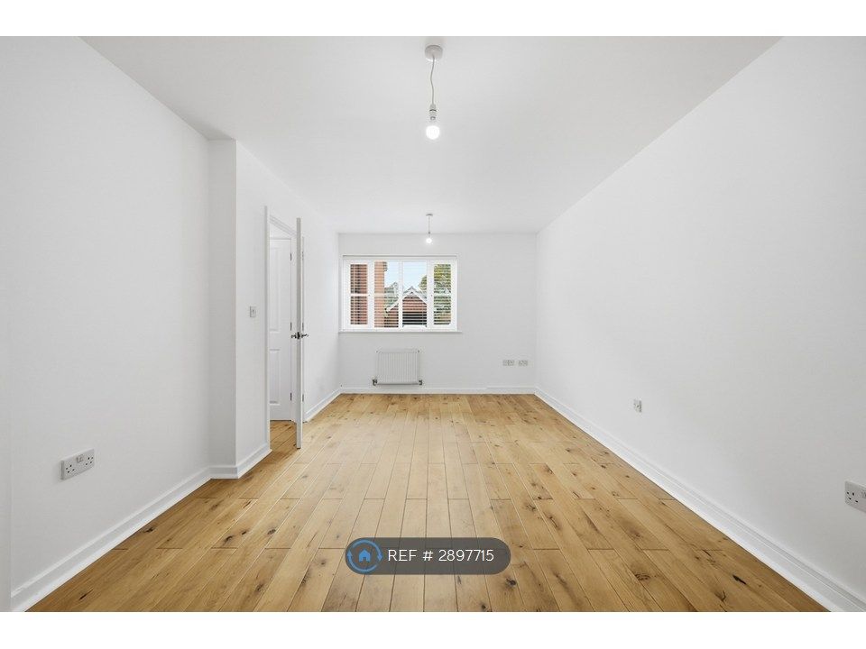 Property photo 3 of 26