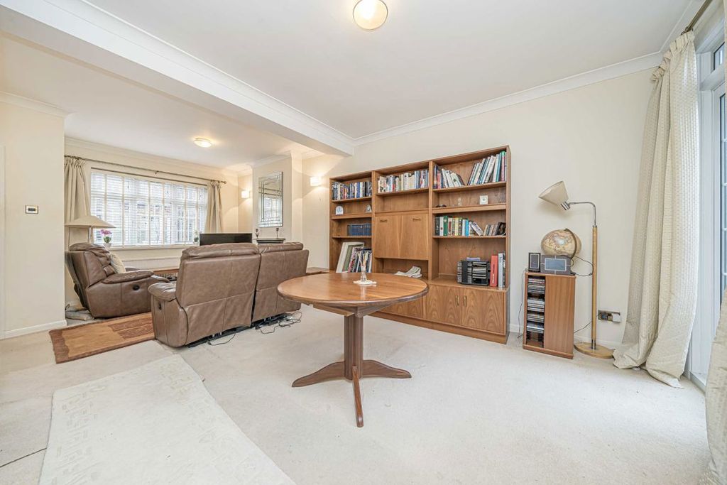 Property photo 3 of 7