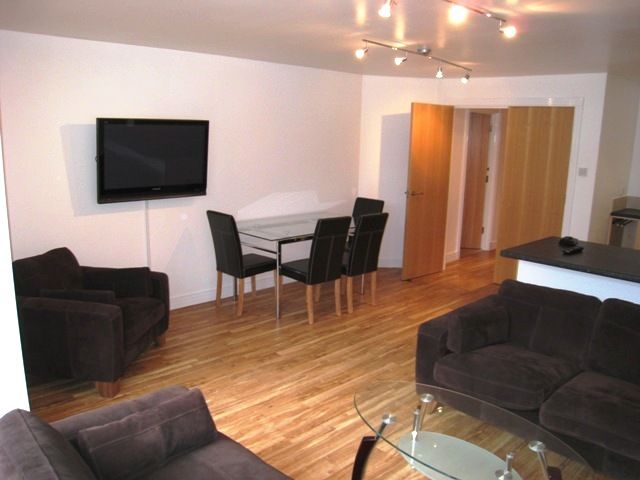 Property photo 3 of 7 Photo 03