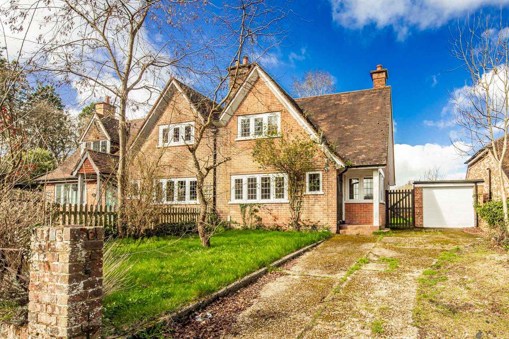 Property photo 1 of 11