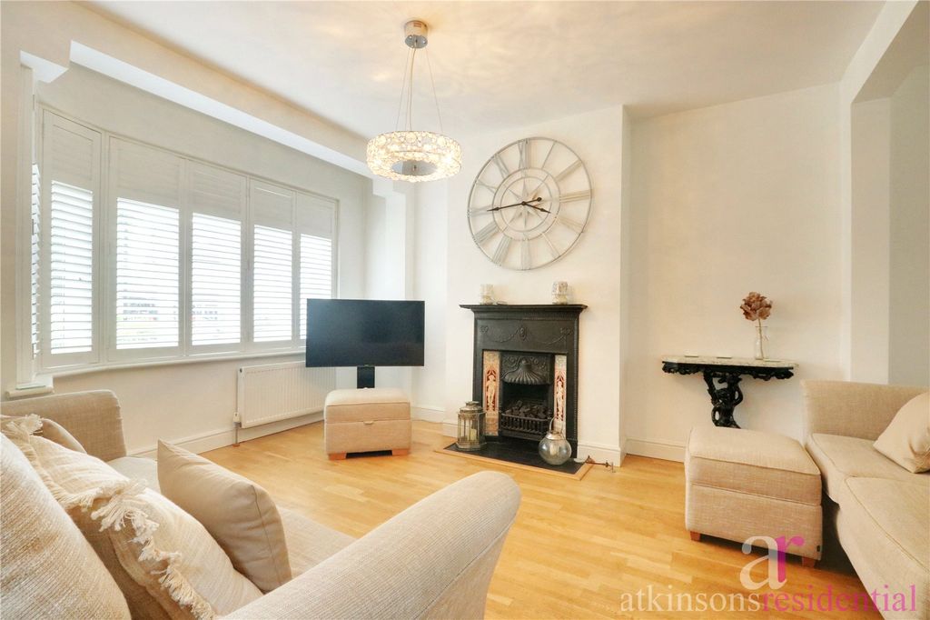 Property photo 2 of 23 Picture No. 25