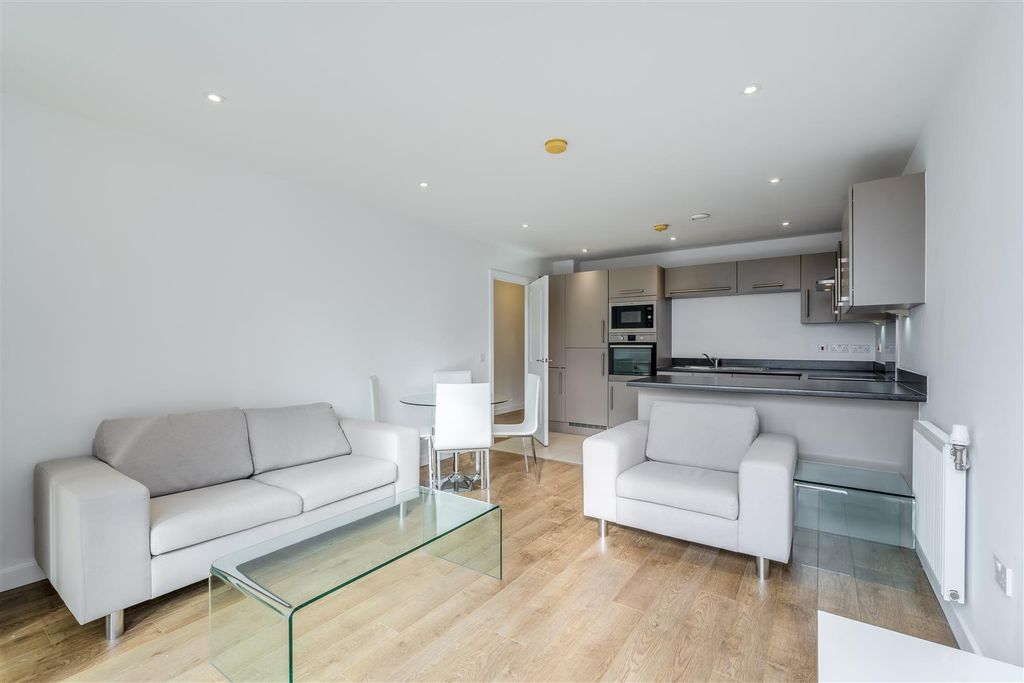 Property photo 3 of 16 Reception Room