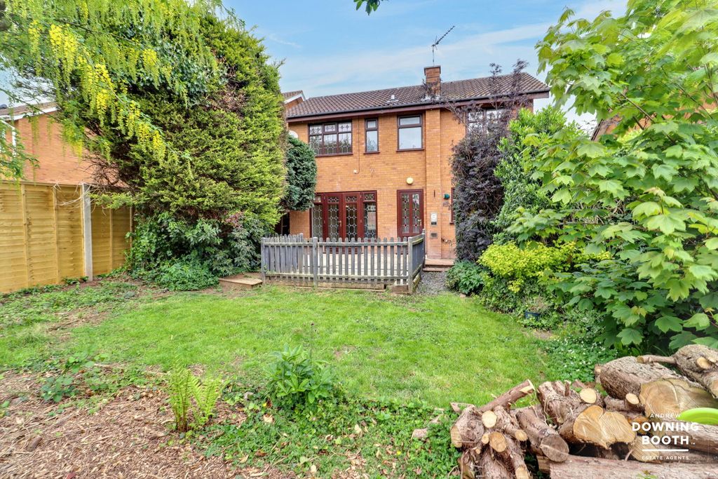 Property photo 2 of 25
