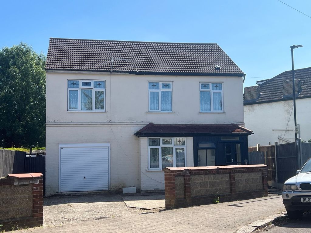 Property photo 1 of 25