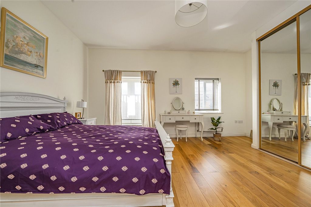 Property photo 3 of 7 Picture 3