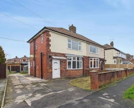 Property photo 3 of 17 Balcony