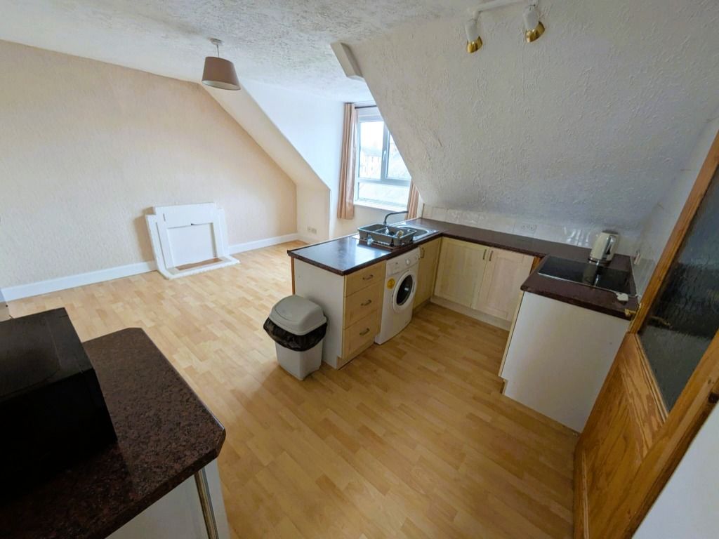 Property photo 3 of 11 Photo 3