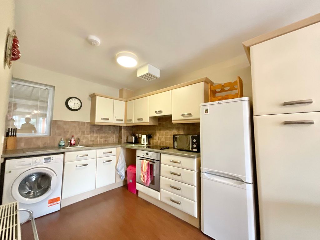 Property photo 3 of 17