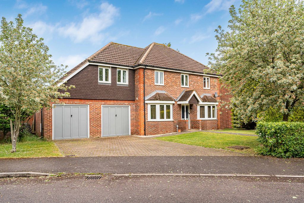 Property photo 1 of 31