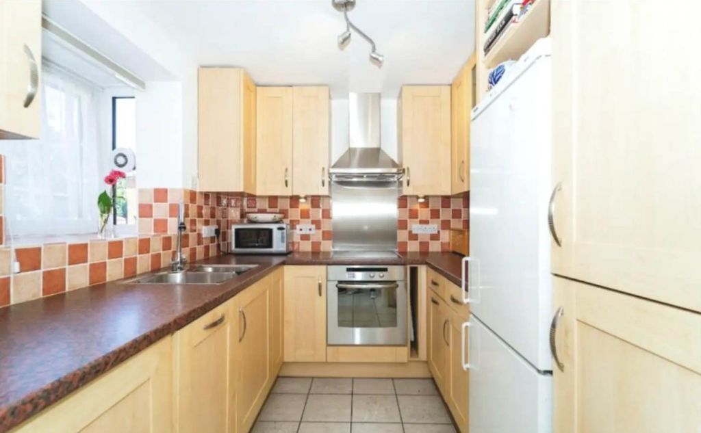 Property photo 3 of 8