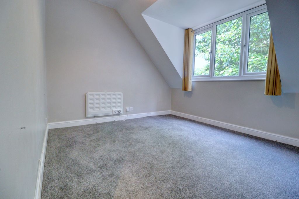 Property photo 3 of 11 Picture No. 06