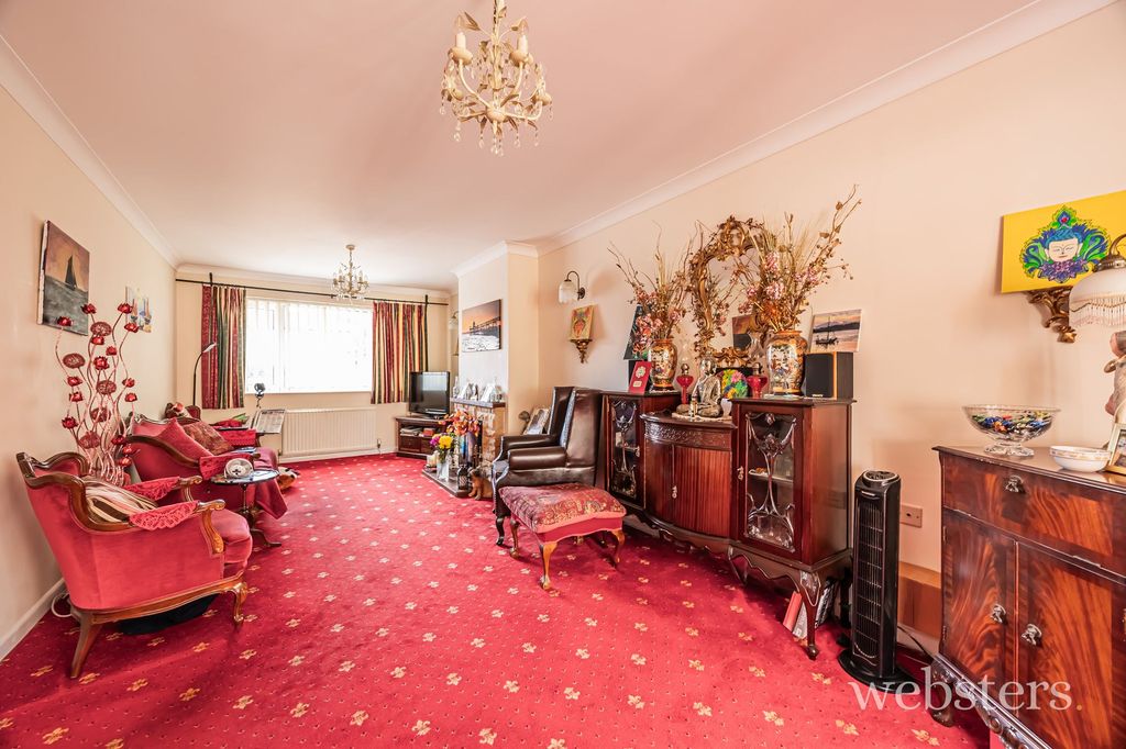 Property photo 3 of 27