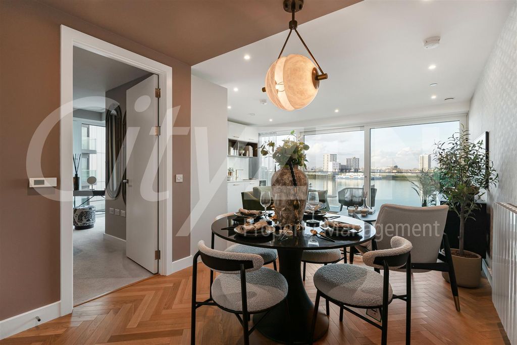 Property photo 1 of 31 Reception