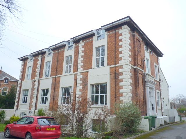 Property photo 1 of 8