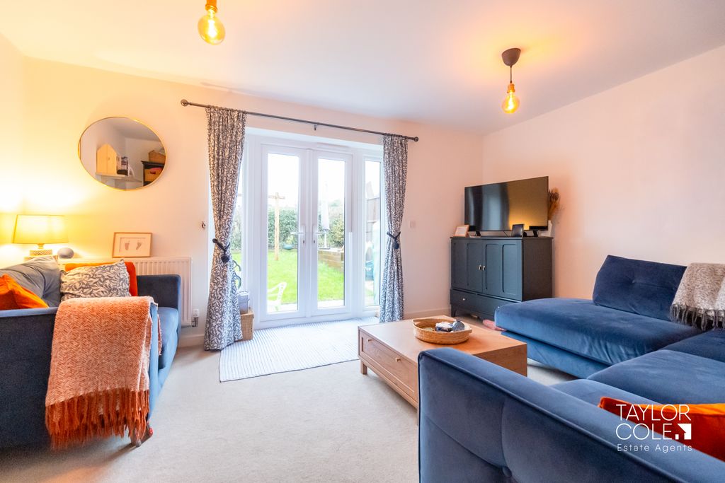 Property photo 3 of 25