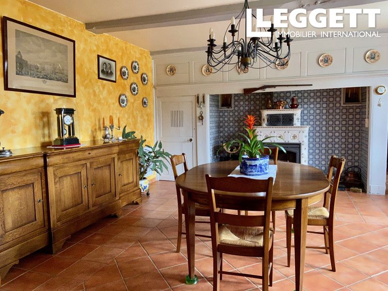 Property photo 3 of 10