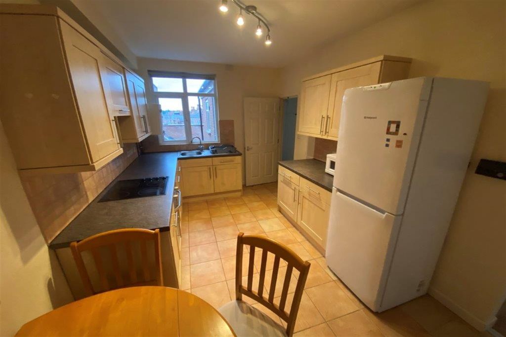 Property photo 2 of 13 ,