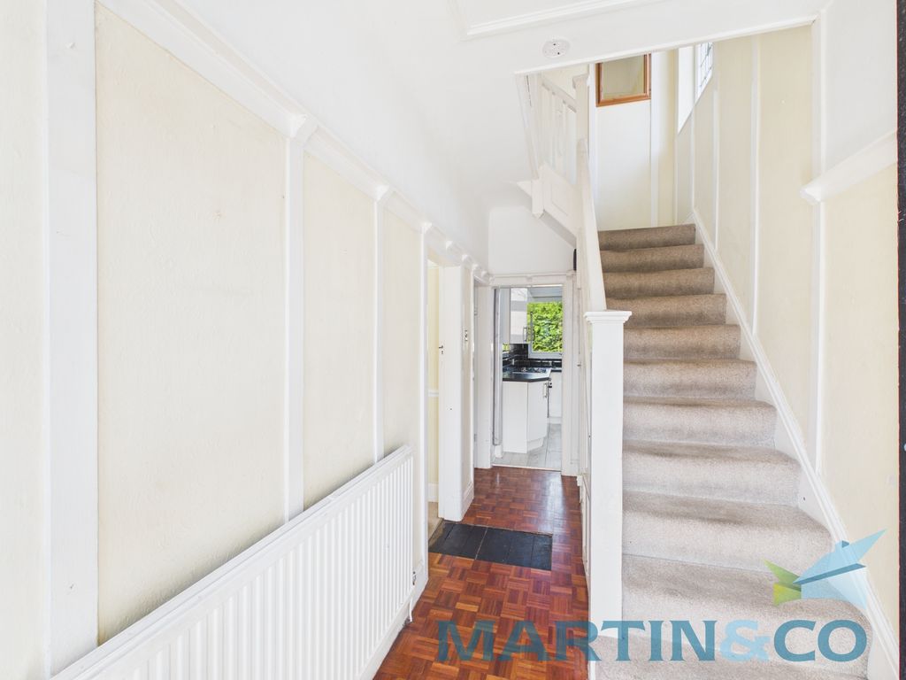 Property photo 2 of 23 Hallway