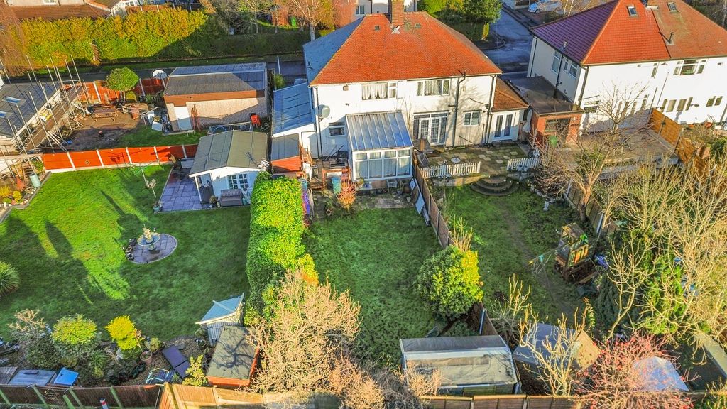 Property photo 2 of 24