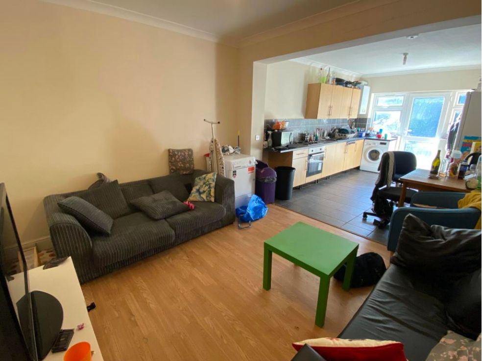 Property photo 3 of 8