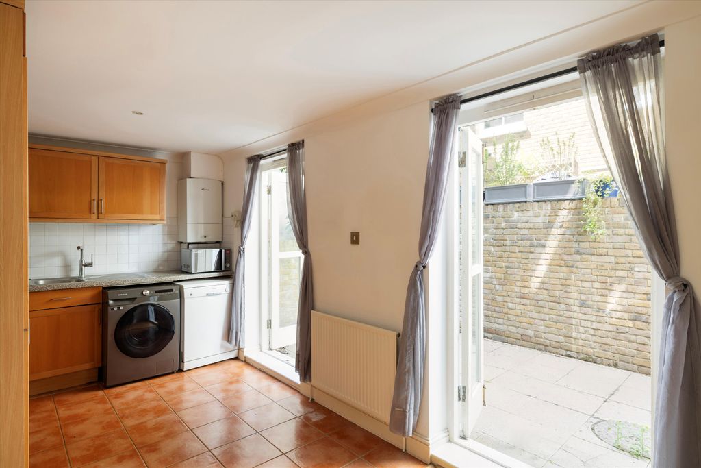 Property photo 2 of 12 Image