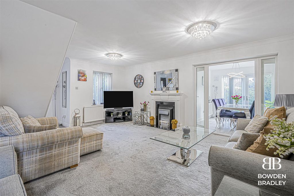 Property photo 2 of 29 Living Room