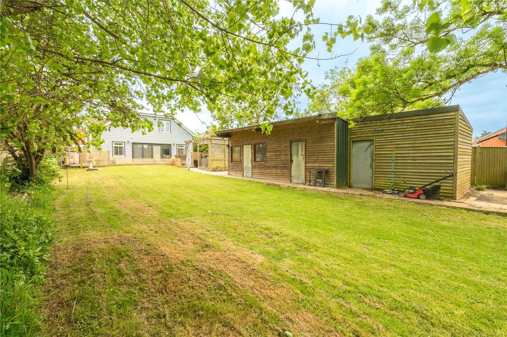 Property photo 2 of 28 Picture No. 60