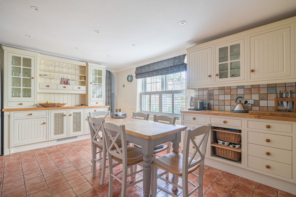 Property photo 2 of 20 1448621-8-69E9E783Aa3B6