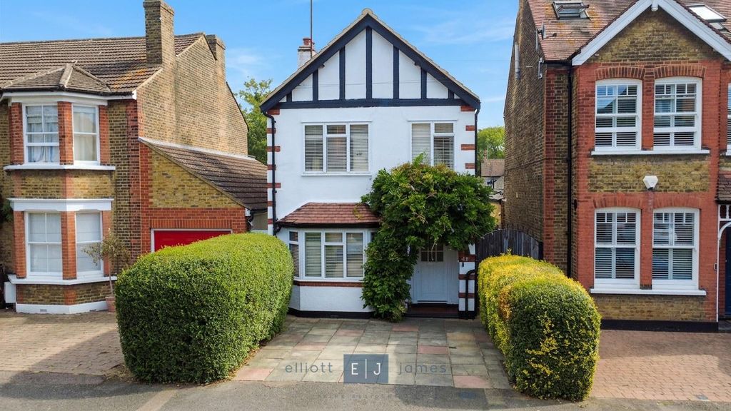 Property photo 1 of 16