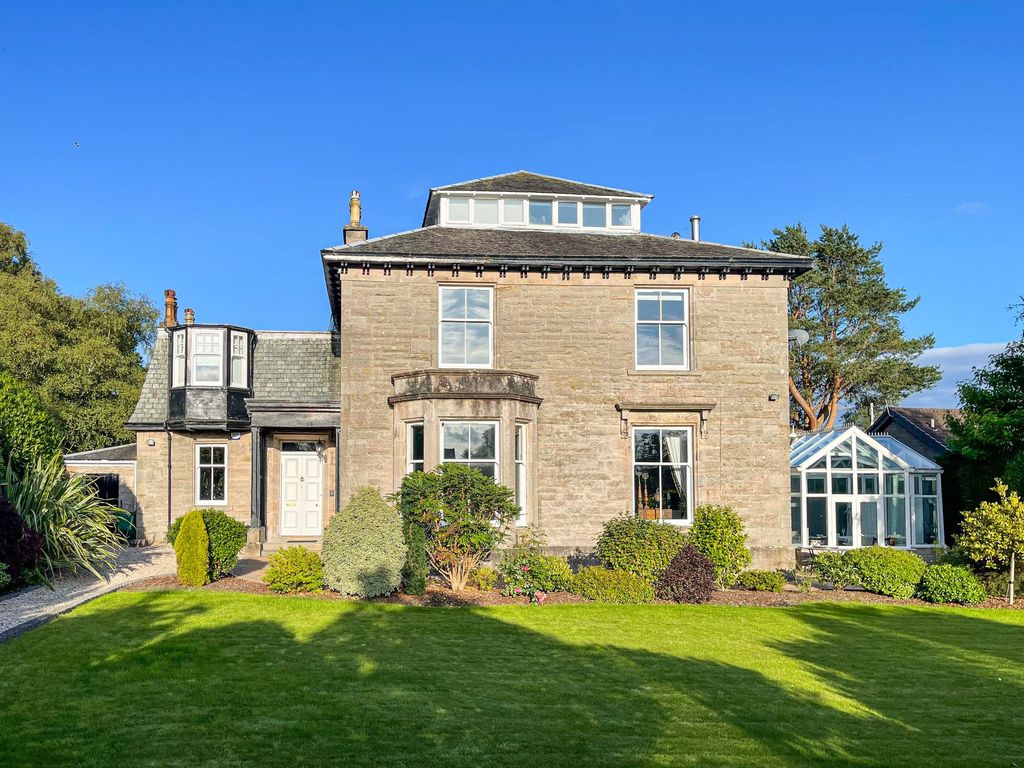 Property photo 1 of 46
