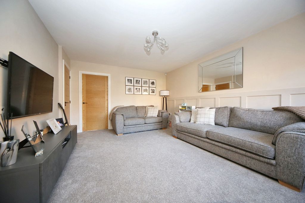 Property photo 3 of 22