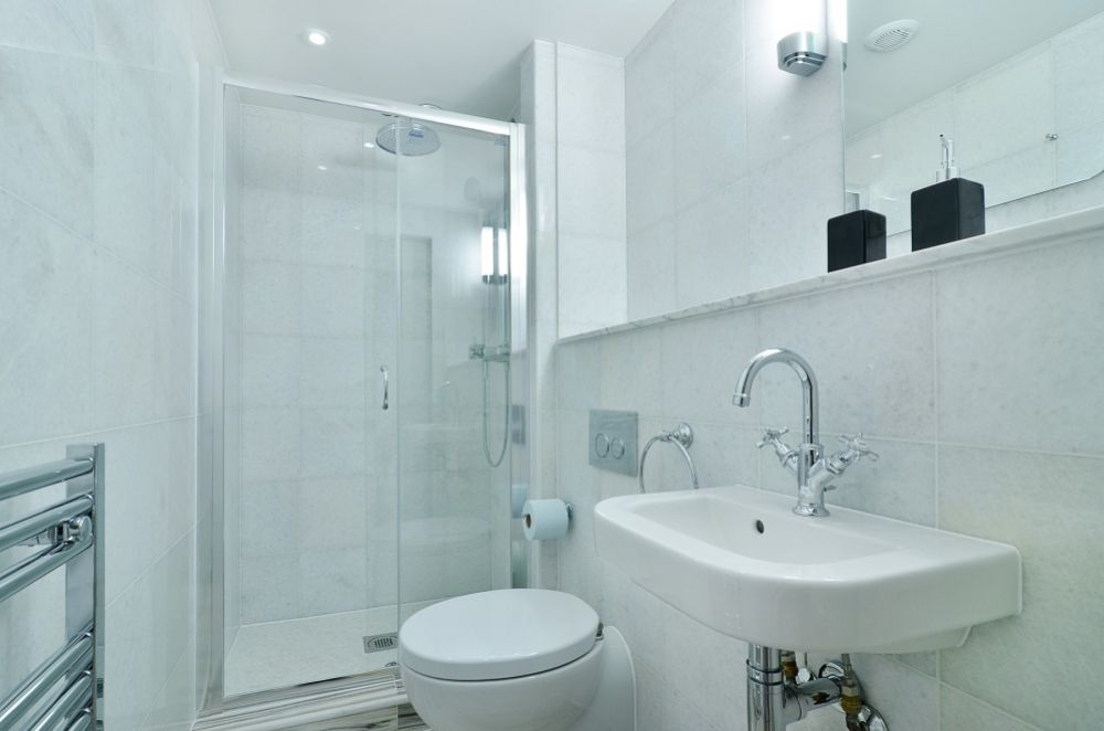 Property photo 3 of 8 Ensuite Bathroom
