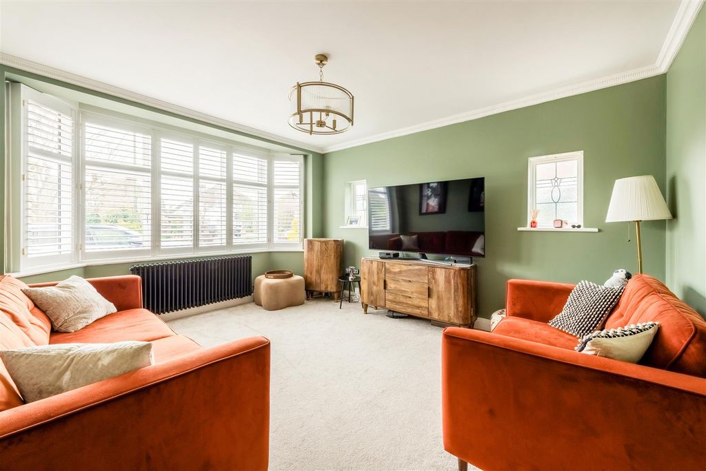 Property photo 3 of 23 344 Upper Shoreham Road Extra_2.Jpg