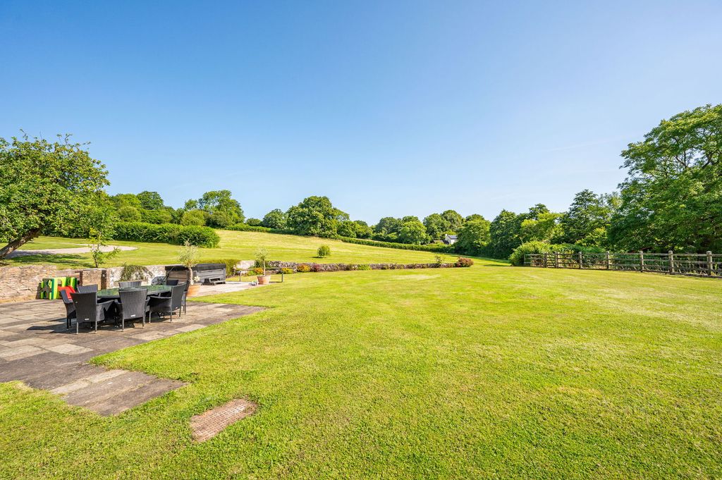 Property photo 3 of 55