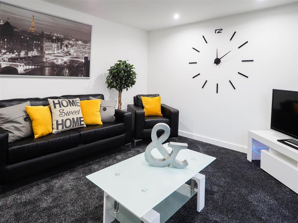 Property photo 3 of 13 P6210154.Jpg