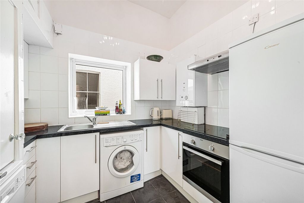 Property photo 3 of 10 Picture No. 09