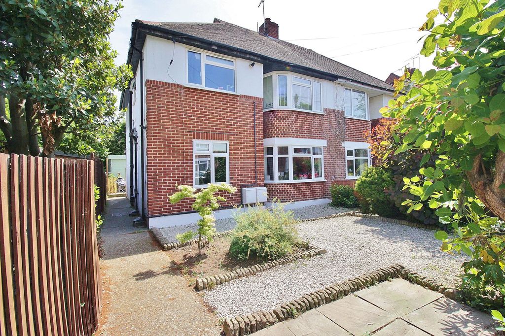 Property photo 3 of 8